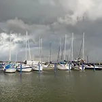 Hausboot Rosi Mit Kajak In بوتيل *
