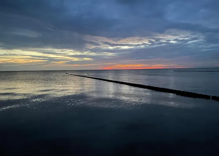 Hausboot Rosi Im Hafen In Botel *